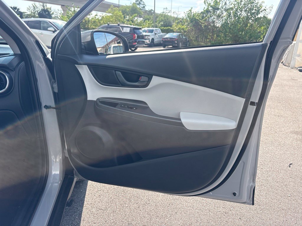2023 Hyundai Kona SEL - Photo 20