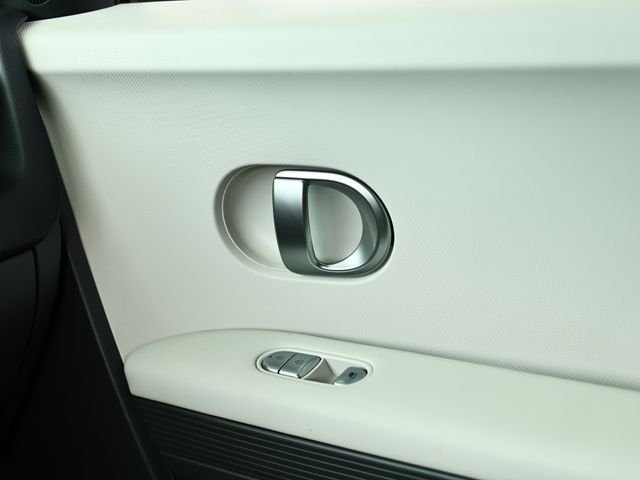 Used 2024 Atlas White Hyundai SEL image 44