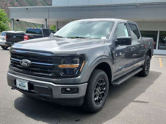 New 2026 Carbonized Gray Metallic Ford XLT image 5