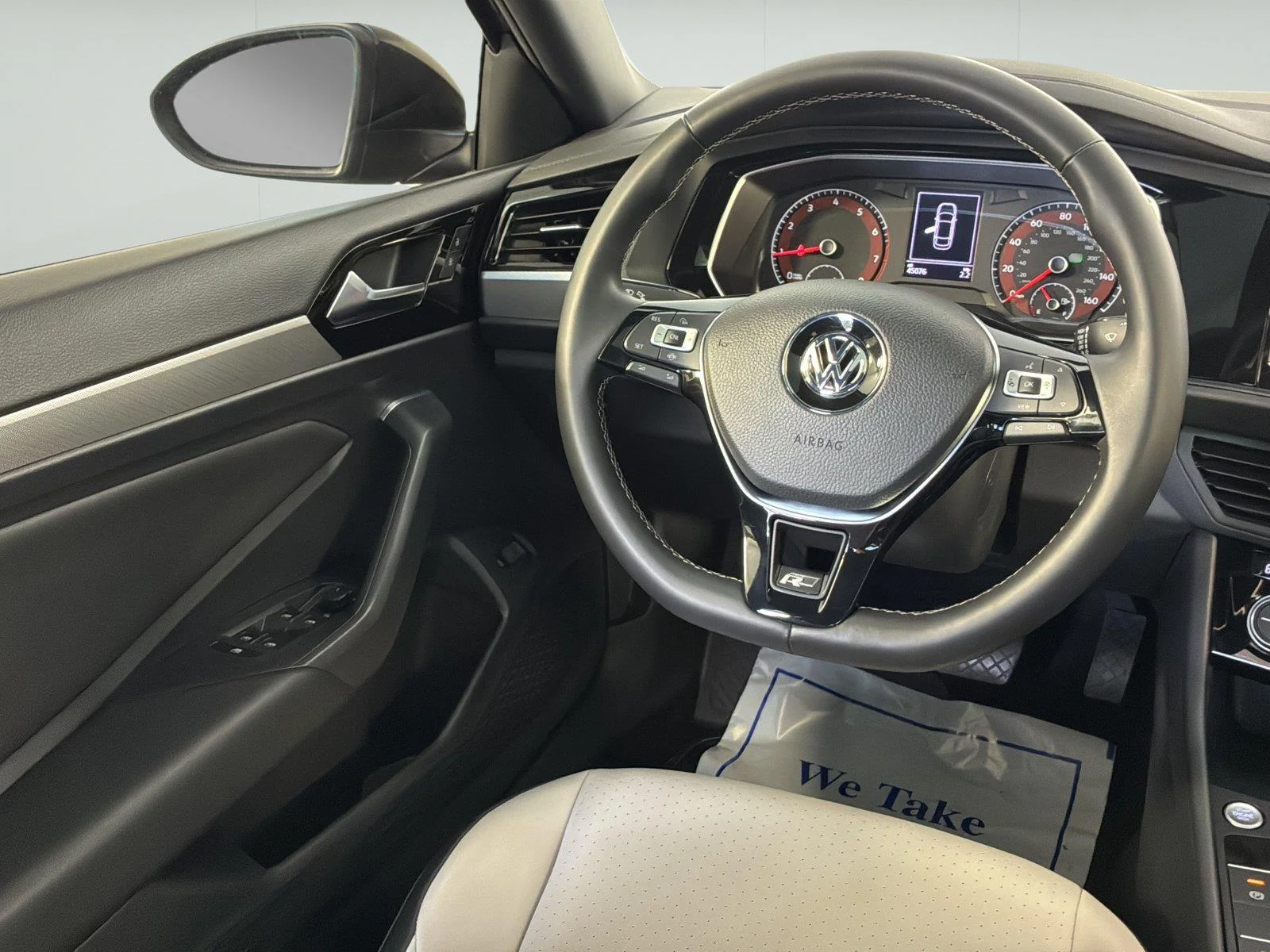 Used 2019 Platinum Gray Metallic Volkswagen R-Line image 9