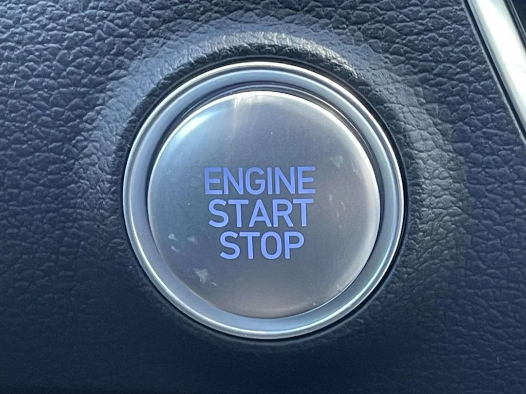 New 2026 White Hyundai SE image 23