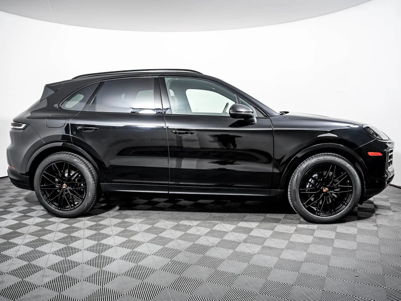 Certified Used 2025 CHROMITE BLACK Porsche  image 9