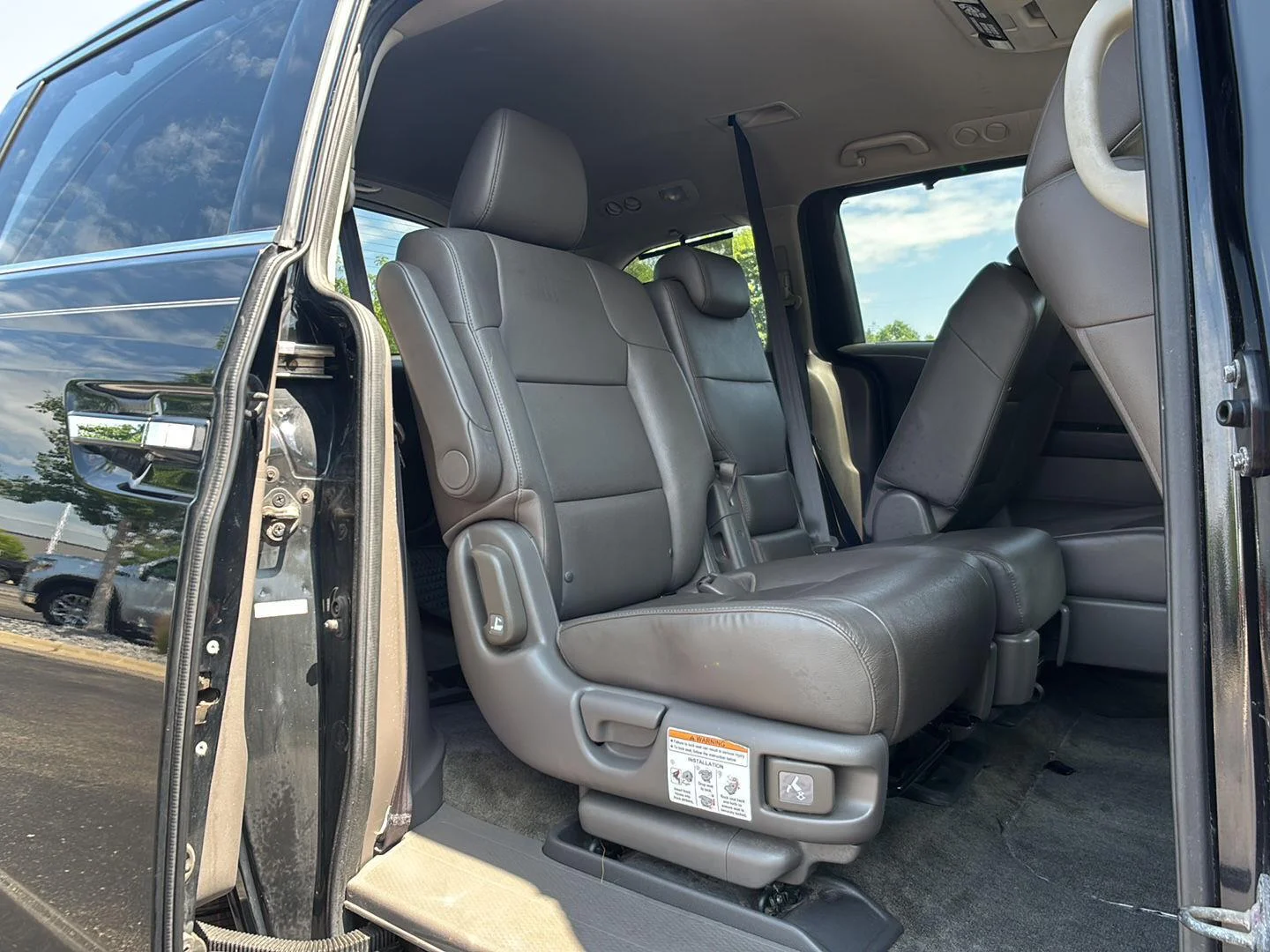 Used 2016 Crystal Black Pearl Honda Touring image 18