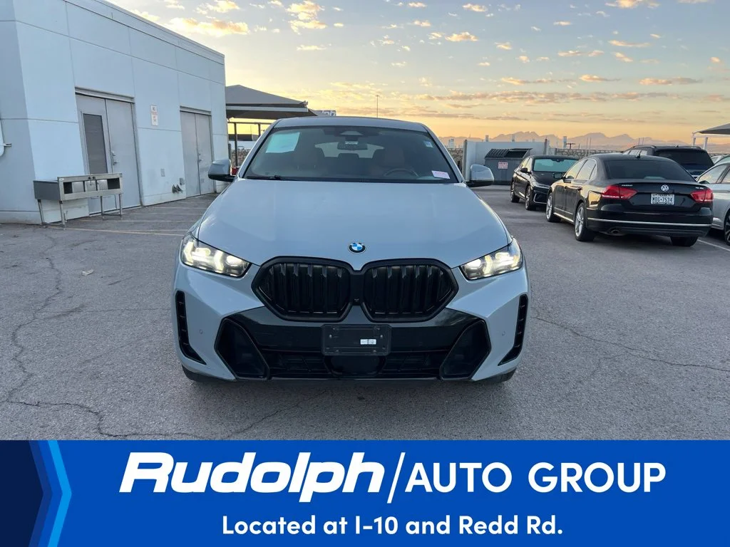 Used 2024 Gray BMW xDrive40i image 8