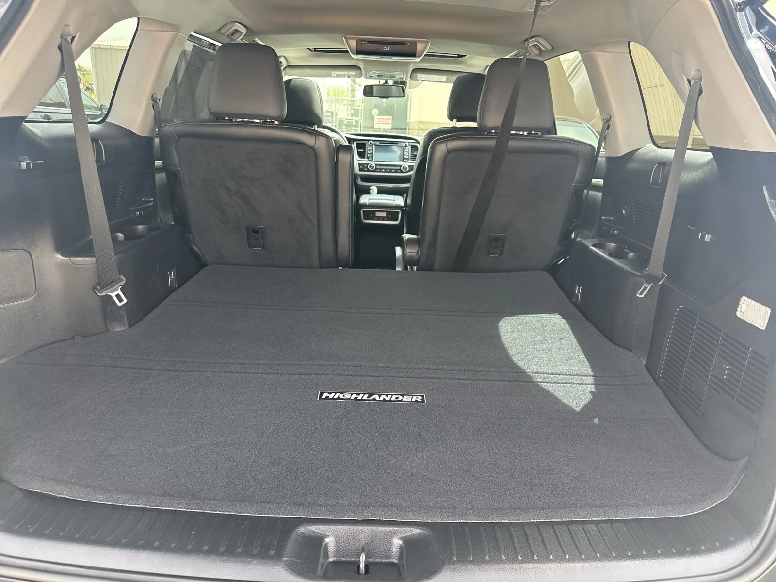 Used 2014 Black Toyota Limited image 29