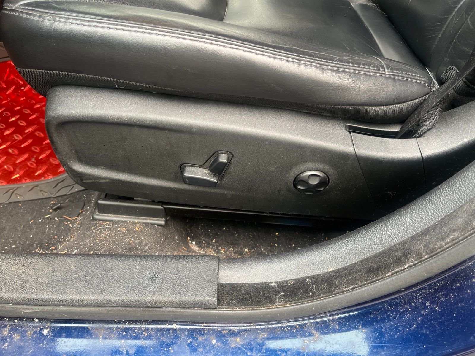 Used 2013 Jazz Blue Pearlcoat Chrysler Base image 11
