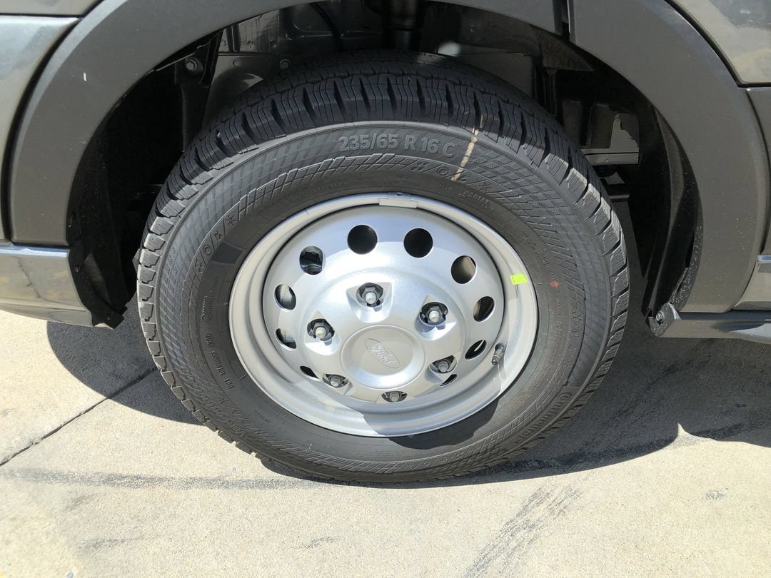 New 2027 Carbonized Gray Metallic Ford  image 25