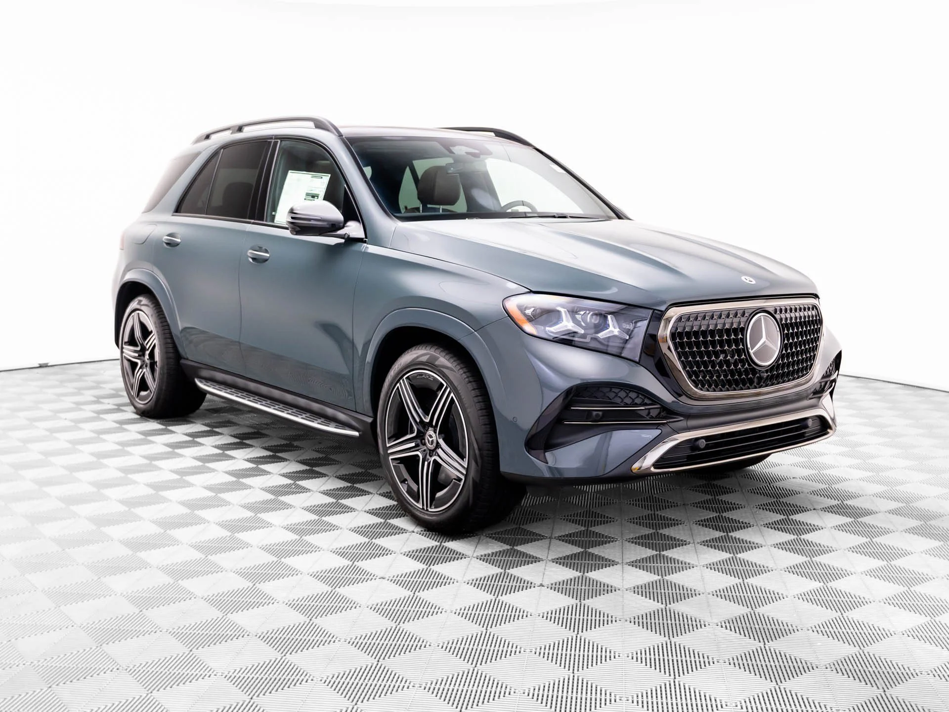 New 2027 Green Mercedes-Benz GLE 450 image 7