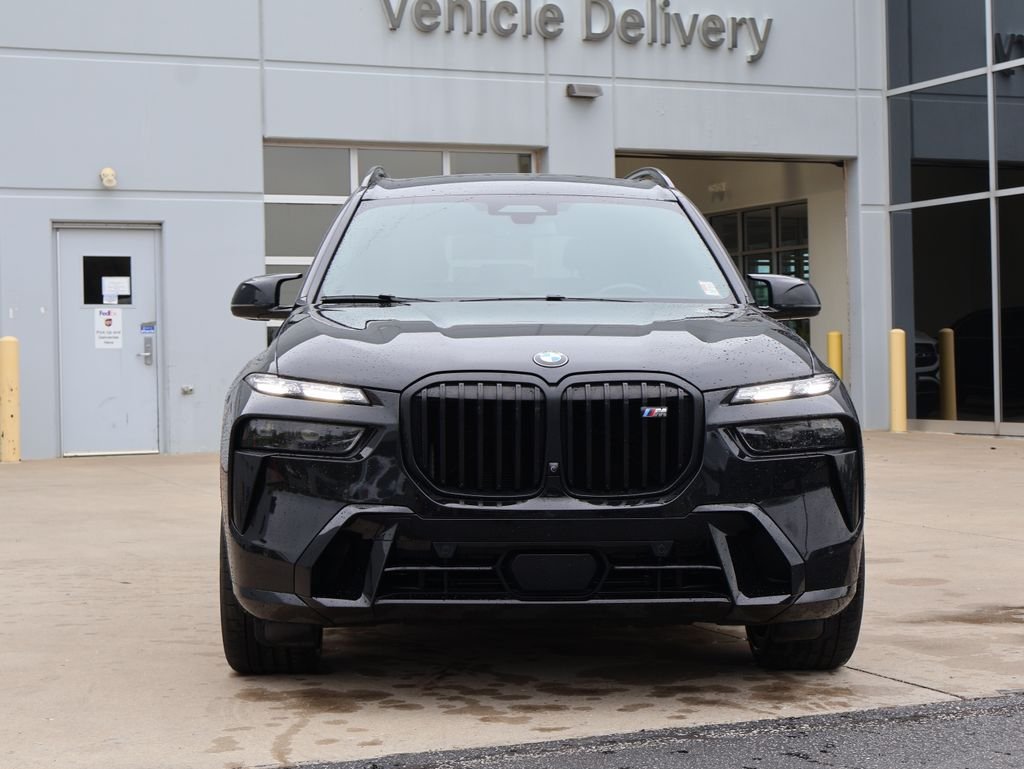 Used 2024 BMW X7 M60i with VIN 5UX33EM06R9U37018 for sale in Kansas City