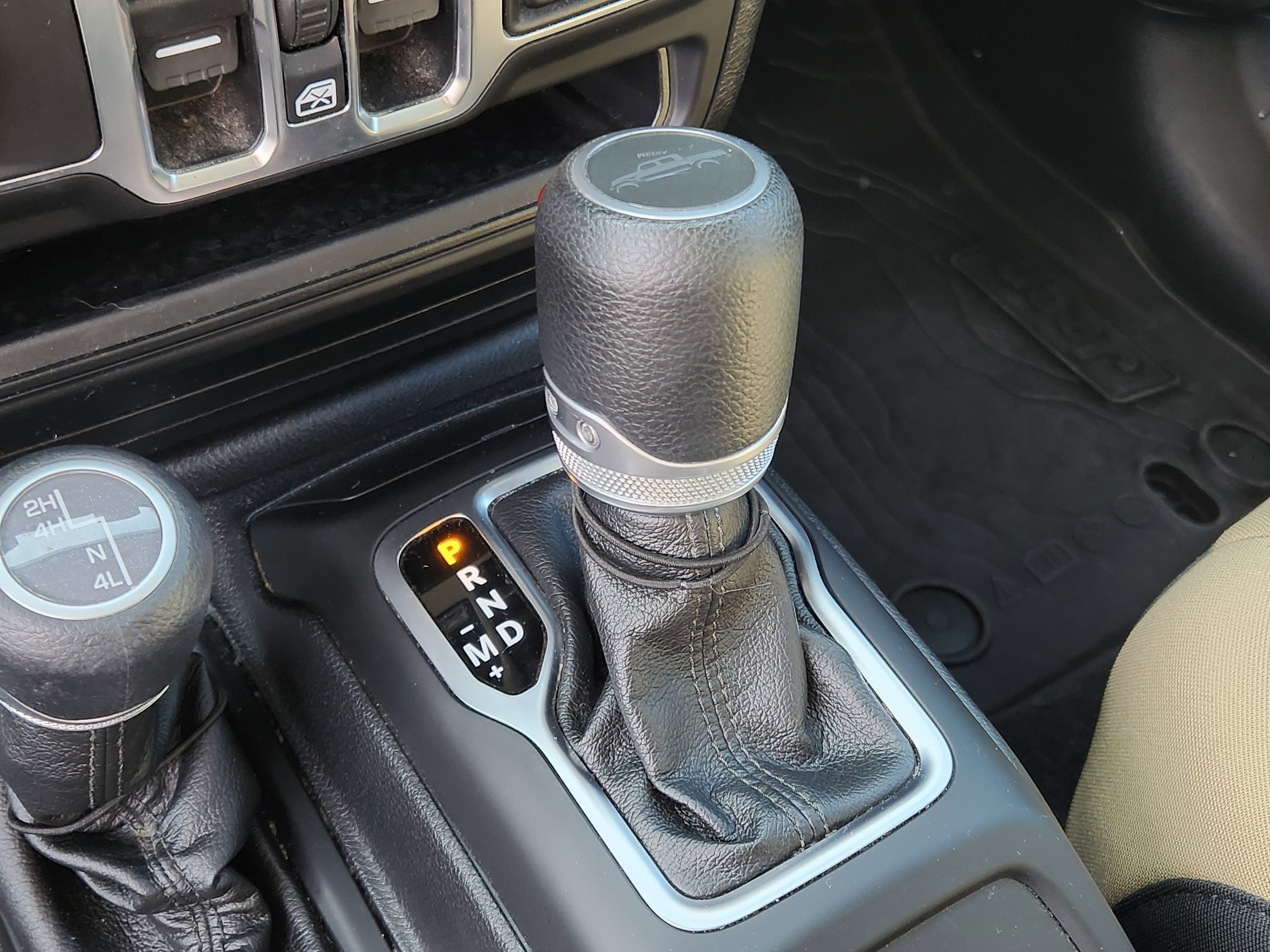 Used 2020 Bright White Clearcoat Jeep Sport image 22