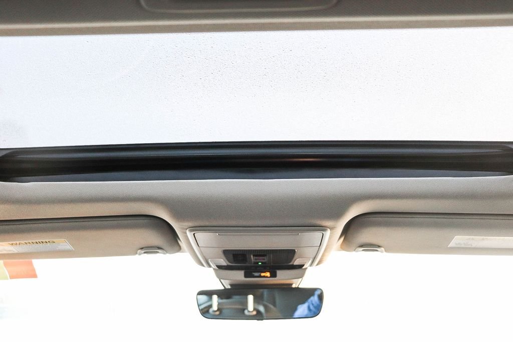 Used 2025 Meteorite Gray Metallic Honda Touring image 18