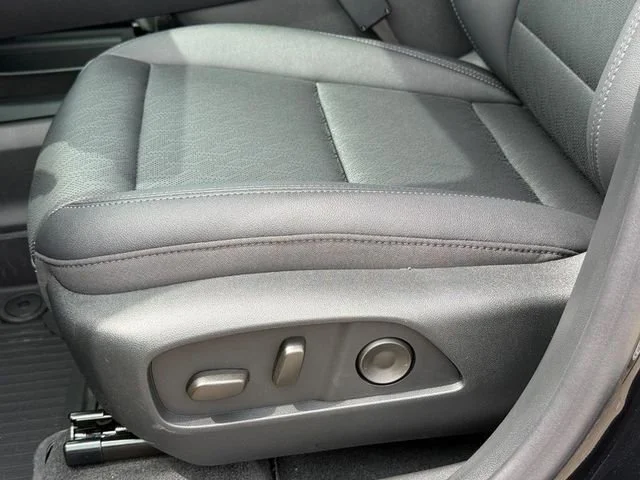2026 Chevrolet Equinox LT - Photo 17