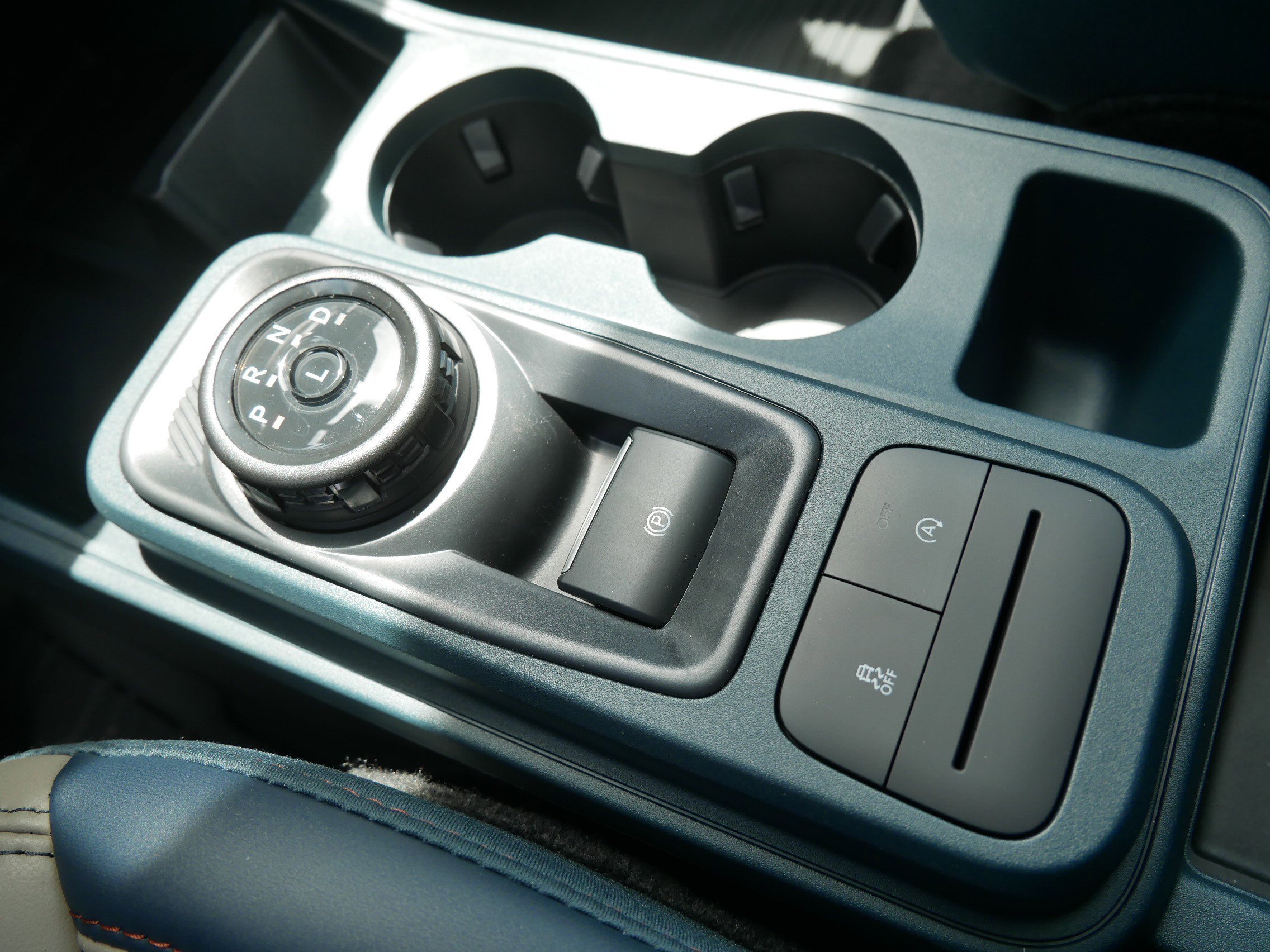 New 2026 Azure Gray Metallic Tri-Coat Ford Lariat® image 14