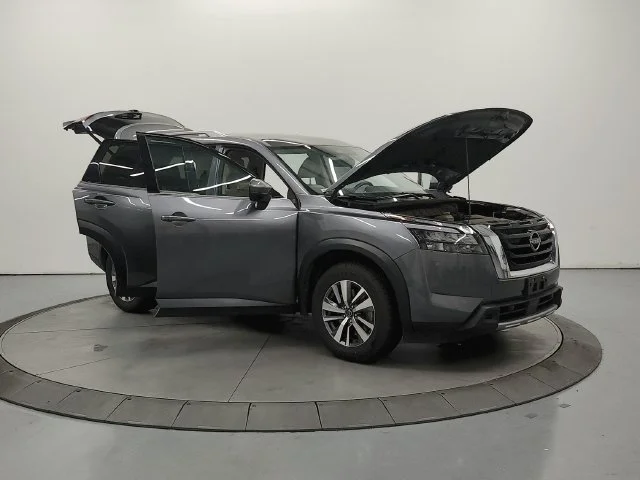 Used 2025 Gray Nissan SL image 10