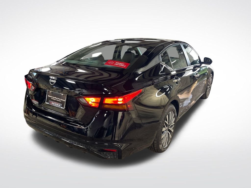 Certified Used 2025 Black Nissan 2.5 SV image 5