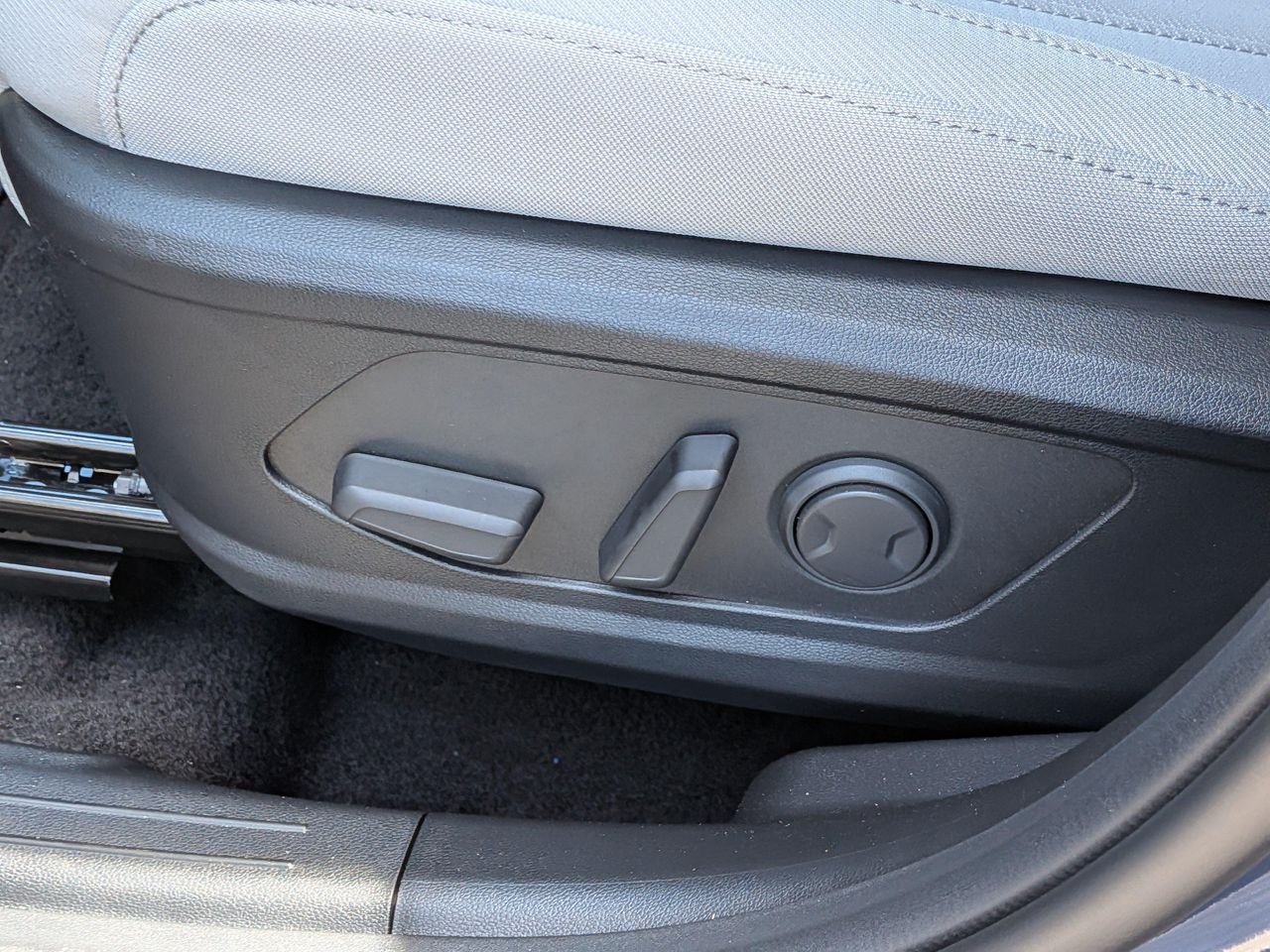 New 2026 Atlantis Blue Hyundai SEL FWD image 20