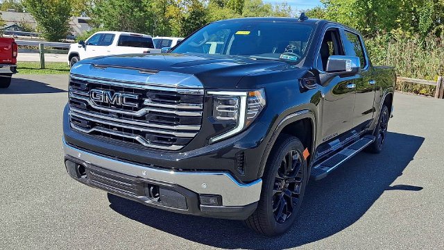 New 2026 Onyx Black GMC SLT image 5