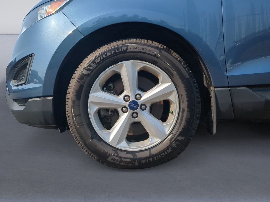 Used 2018 Blue Metallic Ford SE image 11