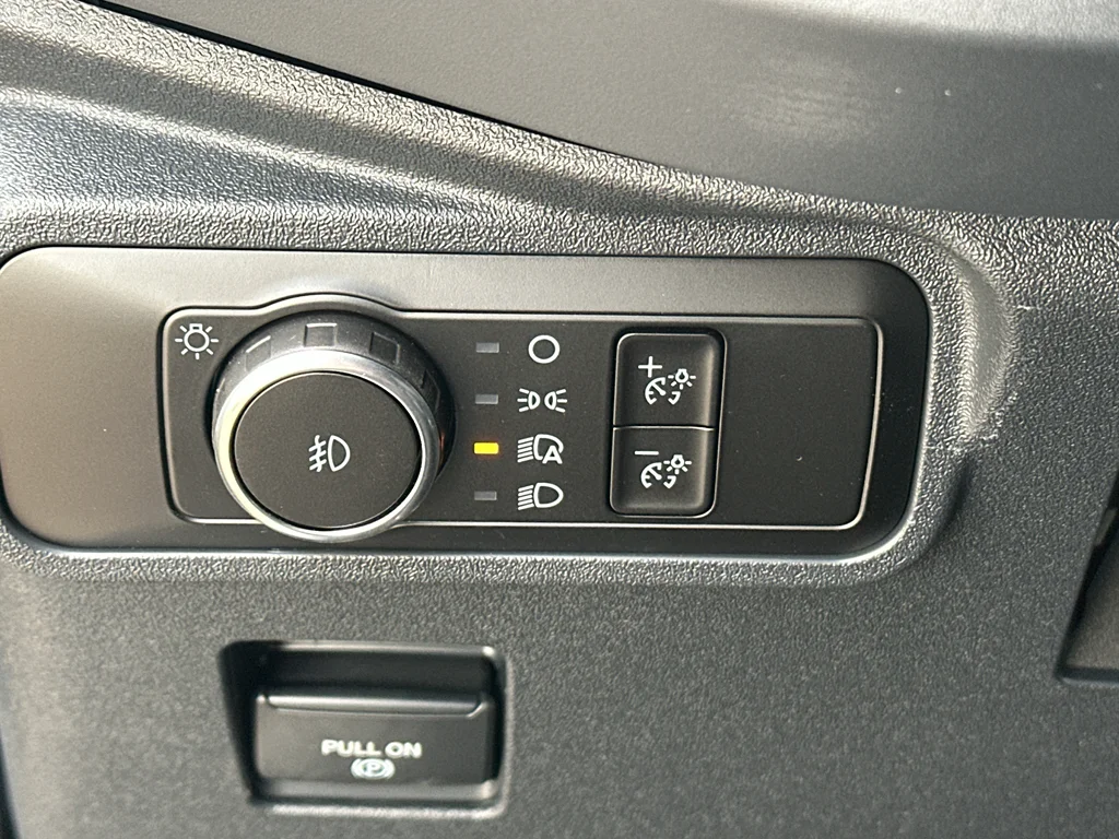 New 2026 Avalanche Gray Ford Badlands® image 25