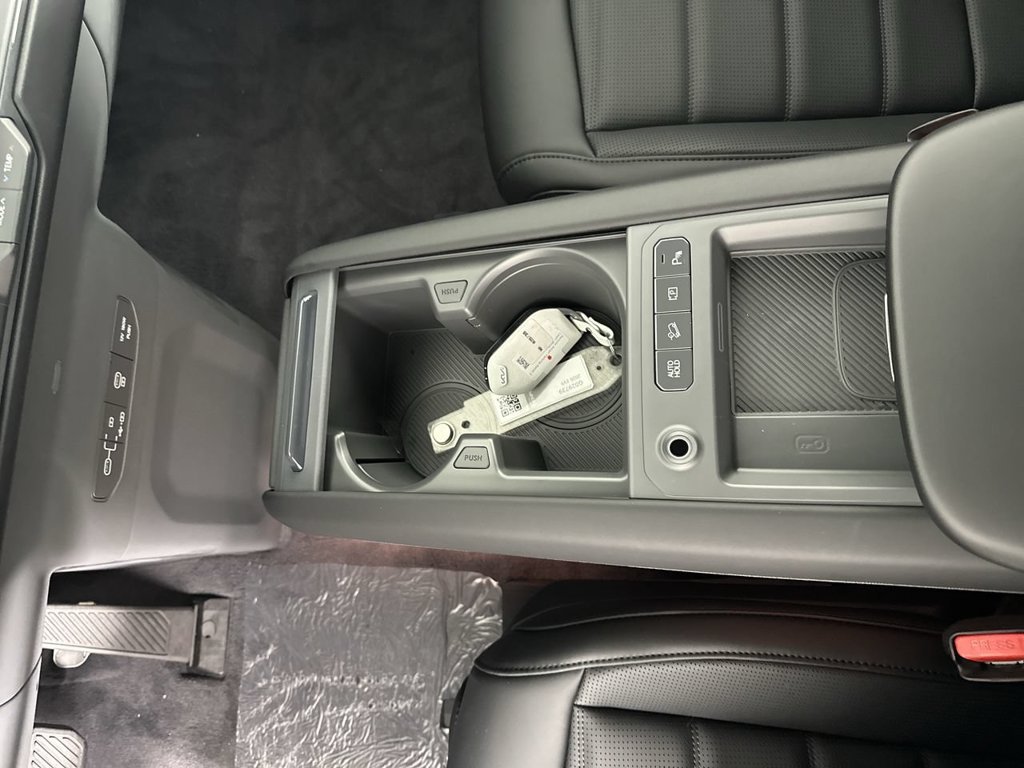 New 2026 Ivory Silver Kia Land AWD image 9