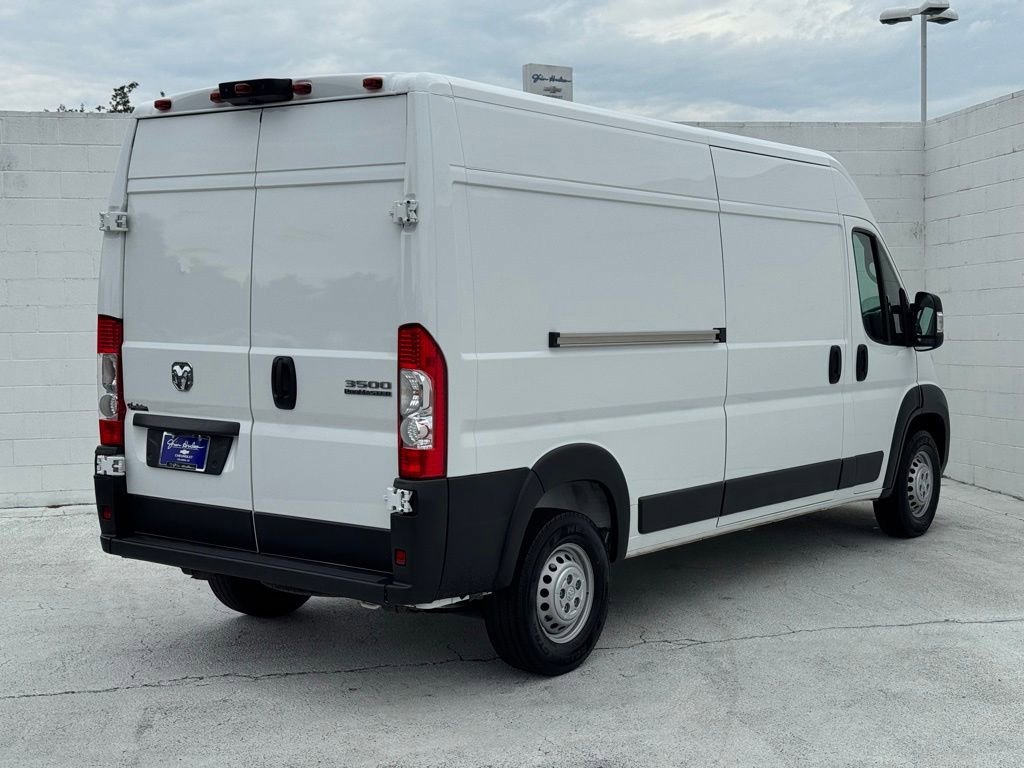 Used 2025 Bright White Cl Ram Tradesman image 8
