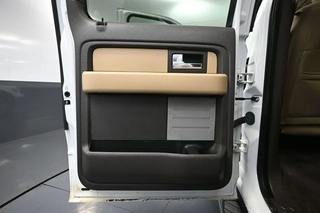 Used 2013 White Ford XLT image 22