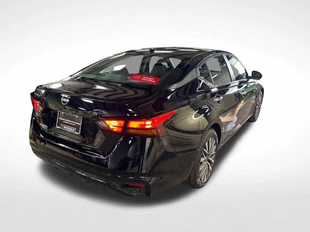 Used 2025 Black Nissan 2.5 SV image 5