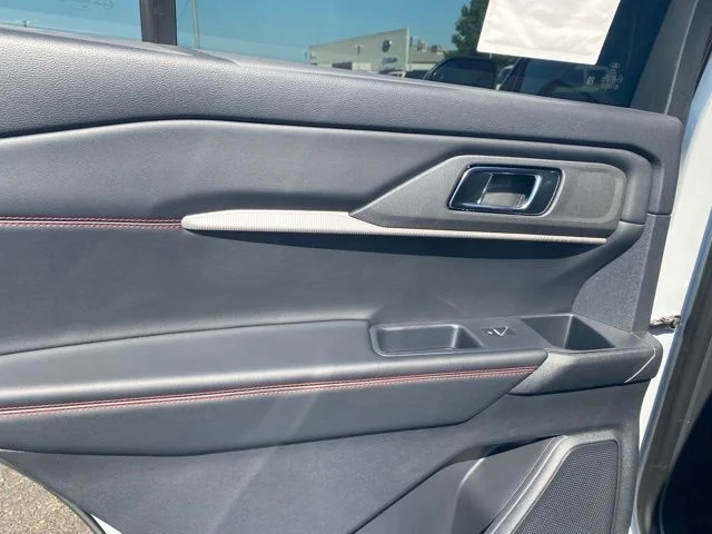New 2026 Space White Metallic Ford ST-Line image 31