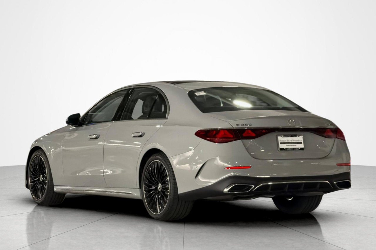 New 2027 MANUFAKTUR Alpine Grey Mercedes-Benz E 450 4MATIC® Sedan image 3