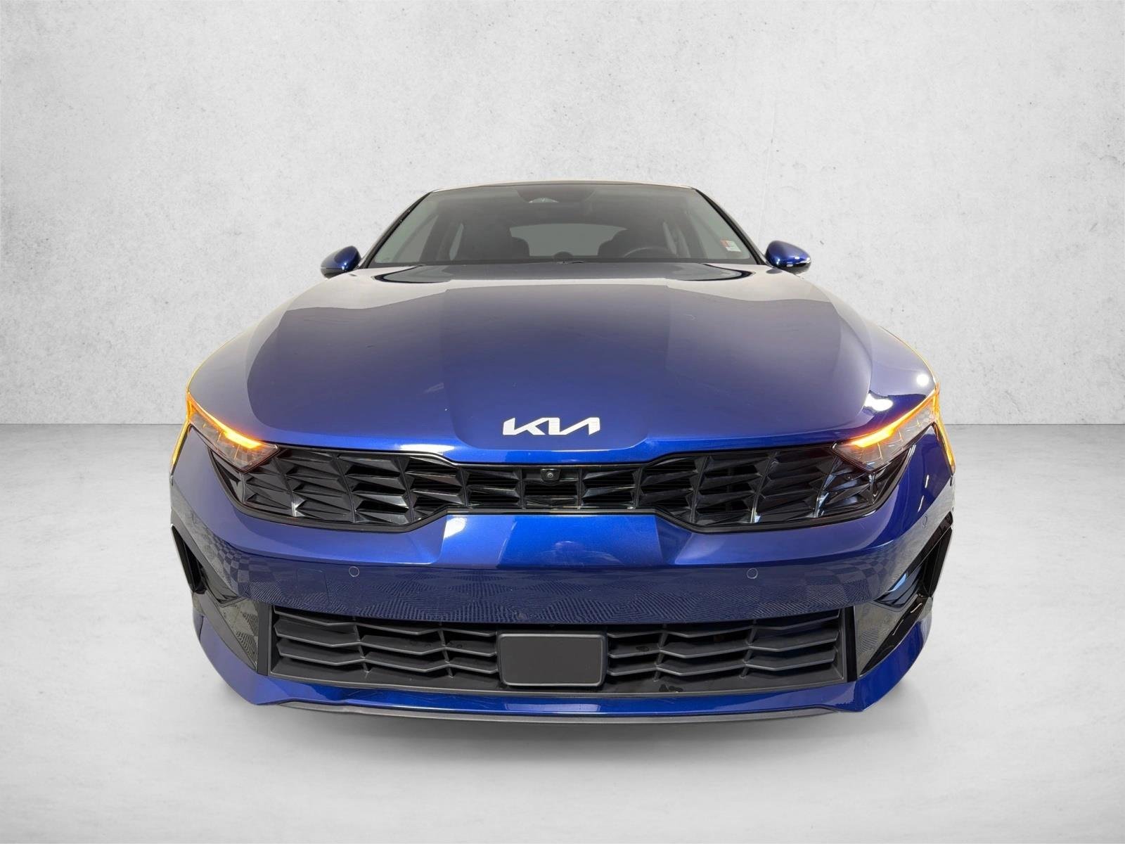 Used 2025 Yacht Blue Kia EX image 10