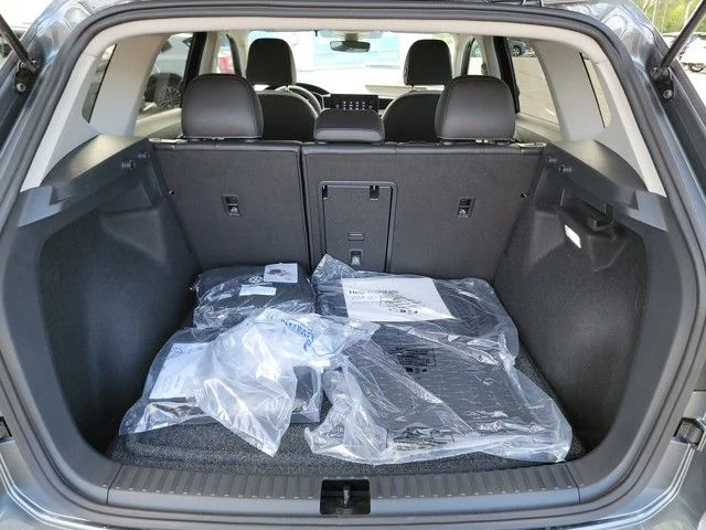 2025 Volkswagen Taos SE - Photo 15