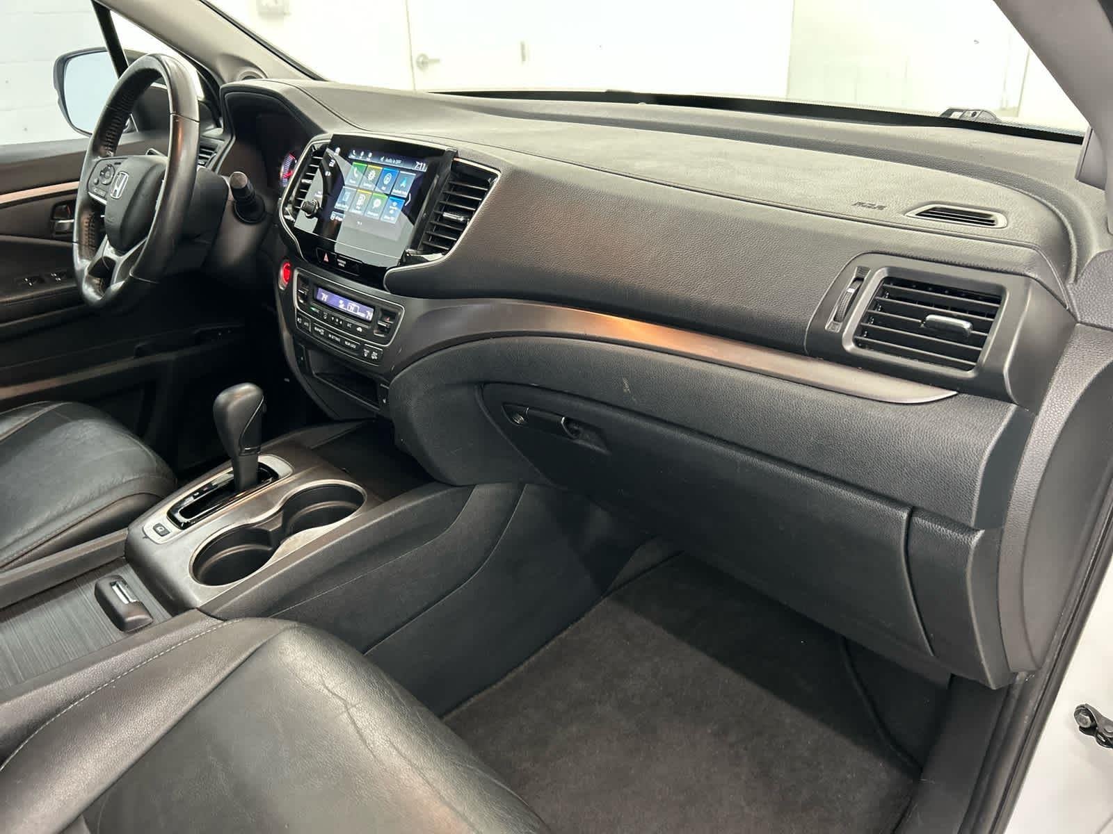 Used 2020 Platinum White Pearl Honda EX-L image 13