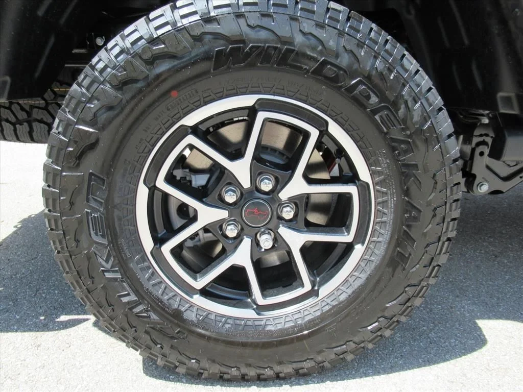 New 2026 Granite Crystal Metallic Clear-Coat Exterior Paint Jeep Rubicon X image 8
