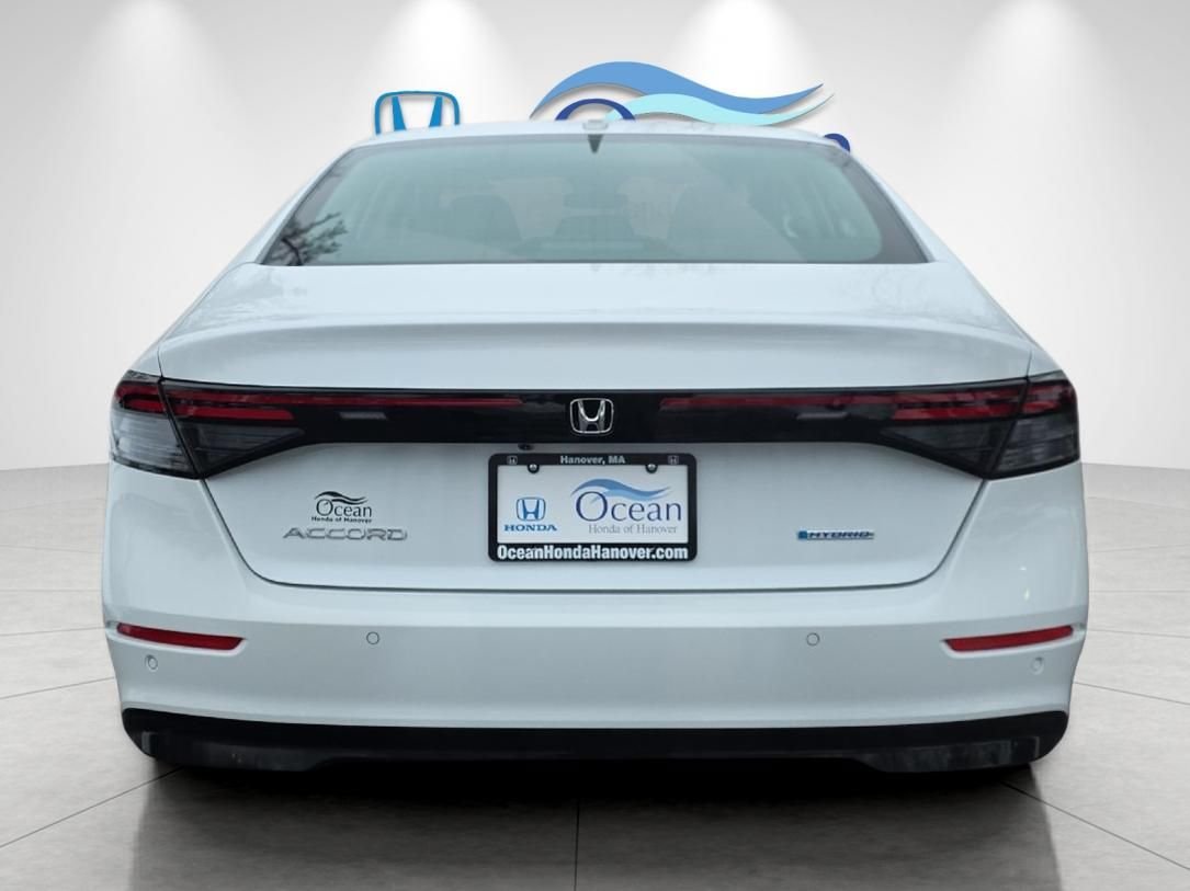 Used 2023 Platinum White Pearl Honda EX-L image 3