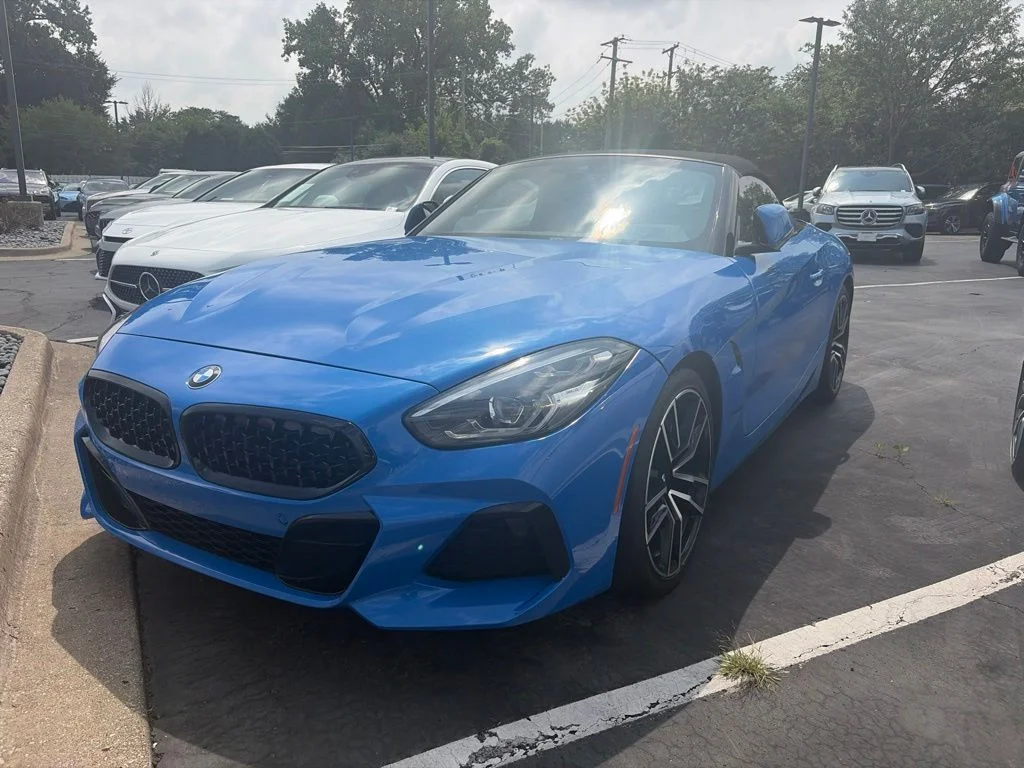 Used 2019 Misano Blue Metallic BMW sDrive30i image 1