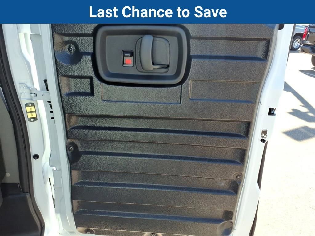2025 Chevrolet Express Cargo Work Van - Photo 21