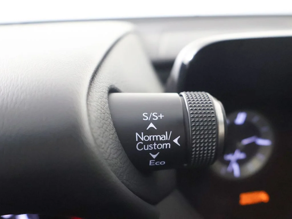 Used 2023 White Lexus 300h image 40