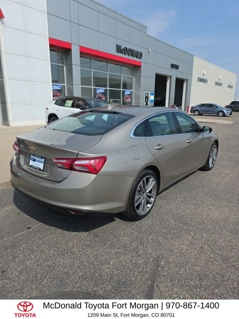Used 2022 Gray Chevrolet LT image 5