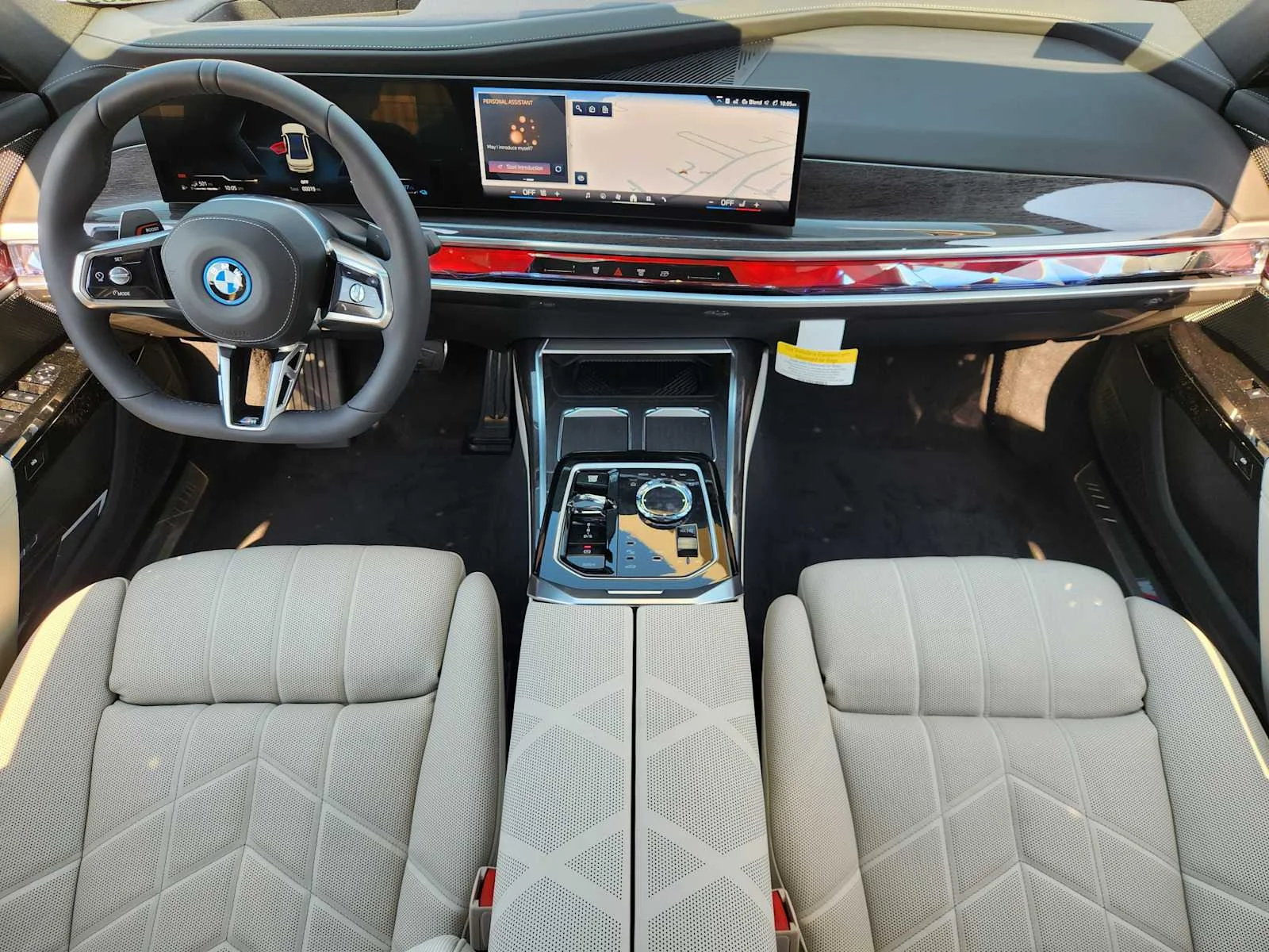 New 2026 Mineral White Metallic BMW 750e xDrive image 6