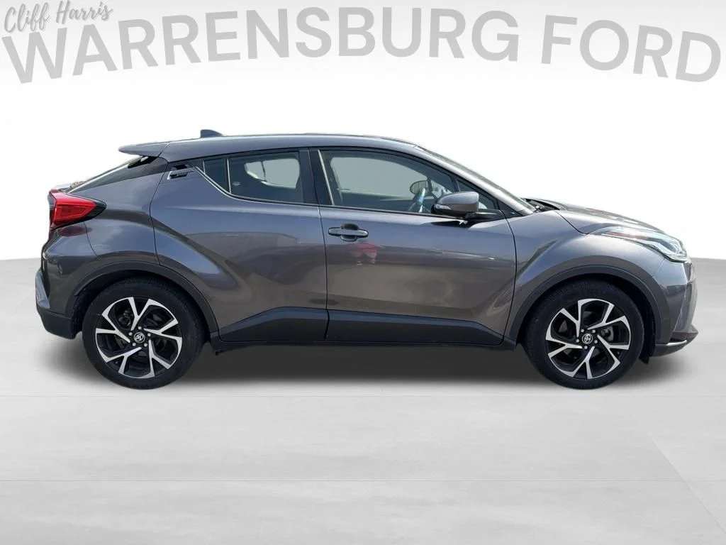 Used 2021 Magnetic Gray Metallic Toyota XLE image 8