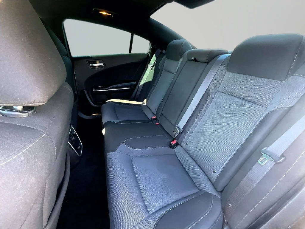 Used 2022 White Dodge SXT image 24