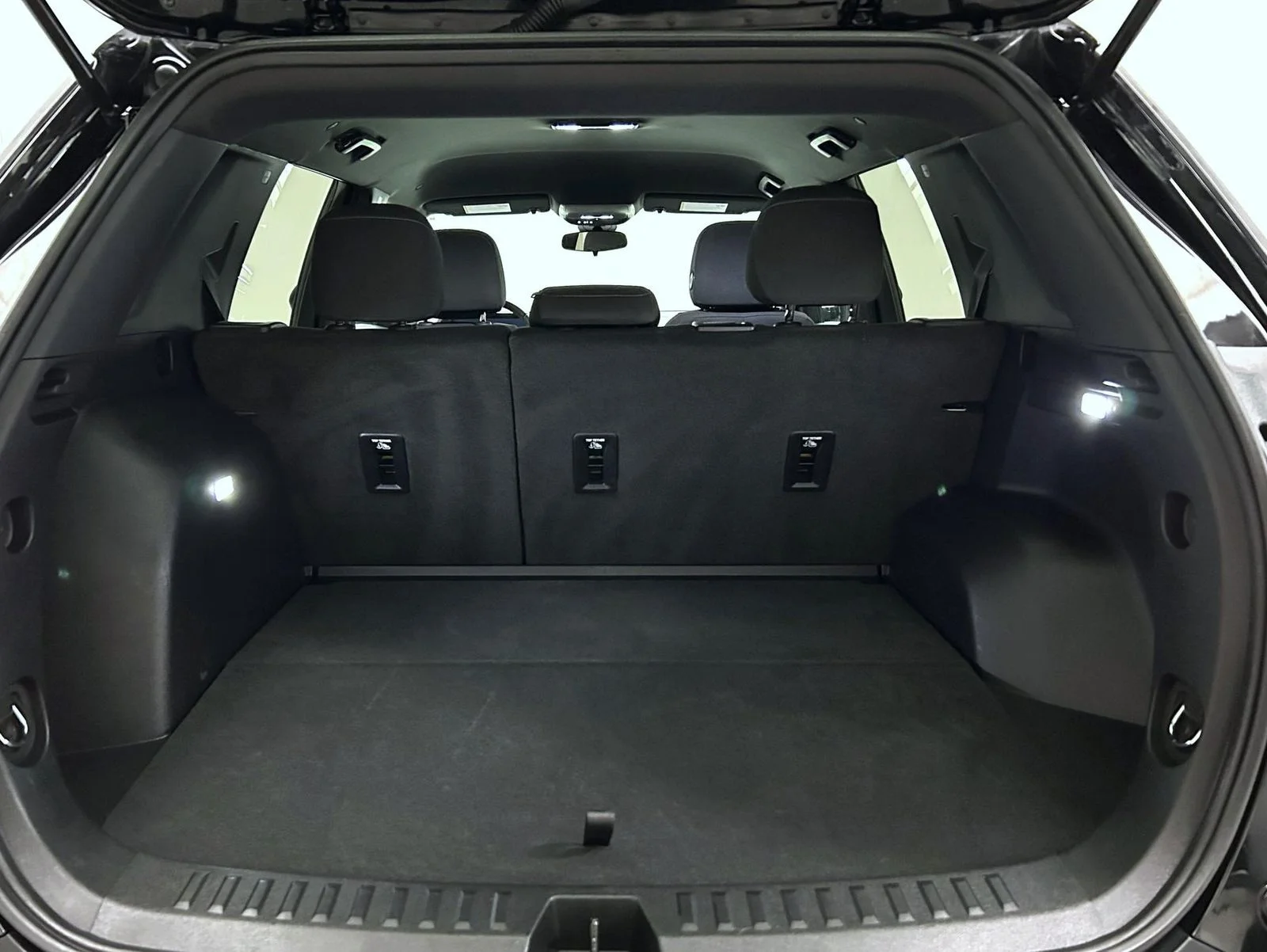 Used 2025 Black Chevrolet LT image 21