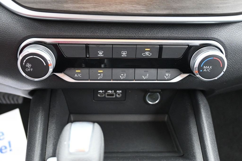 Used 2025 Garnet Pearl Nissan SV FWD image 10