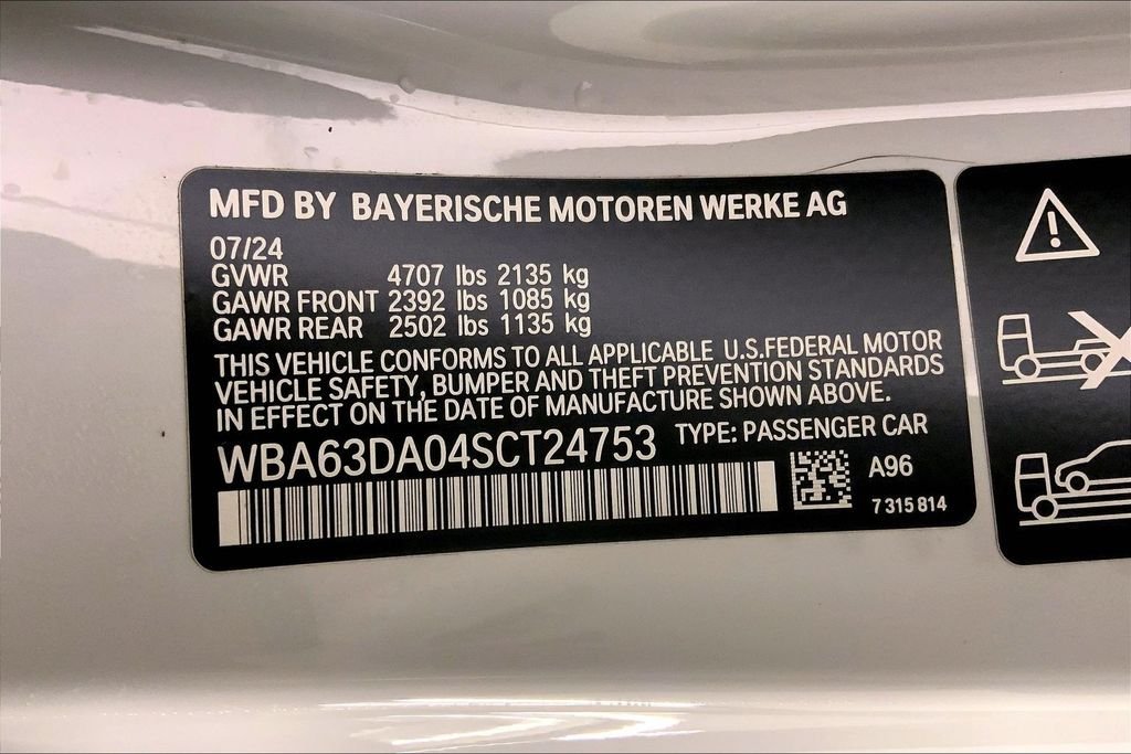 Used 2025 Mineral White Metallic BMW  image 32