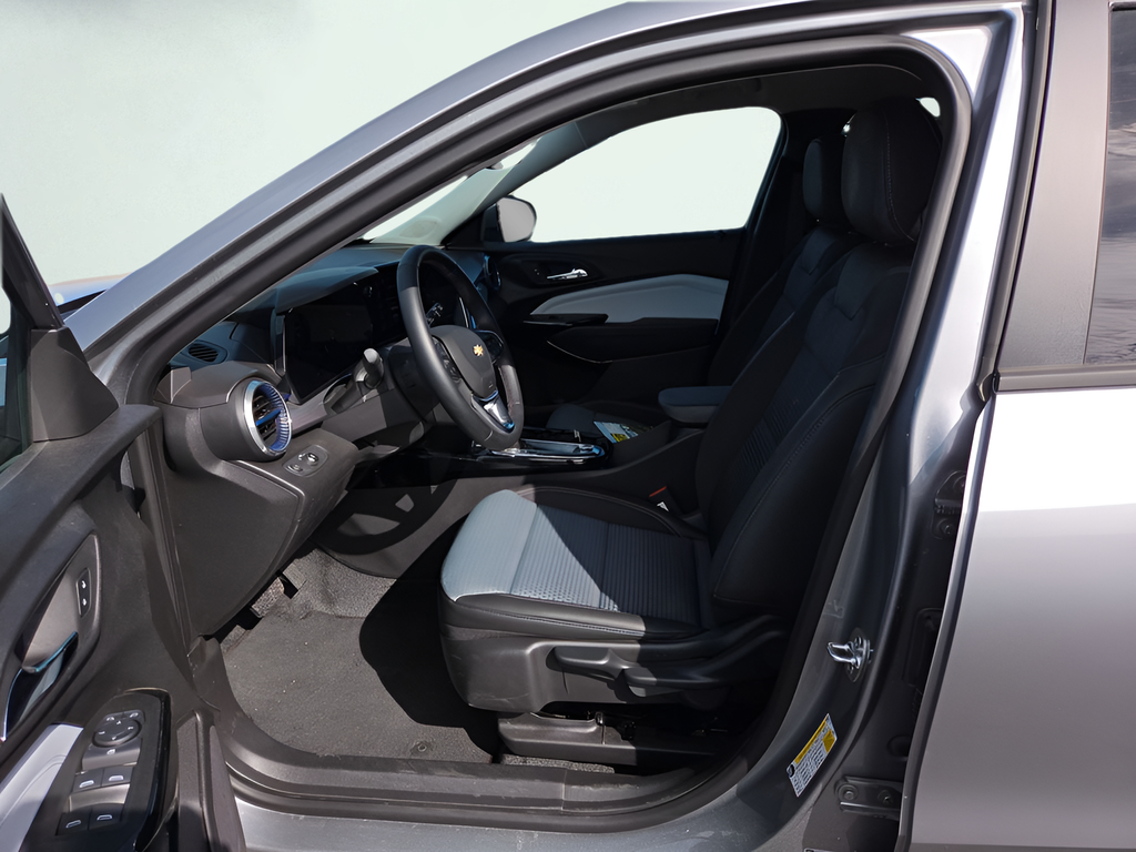 Used 2025 Gray Chevrolet LT image 20