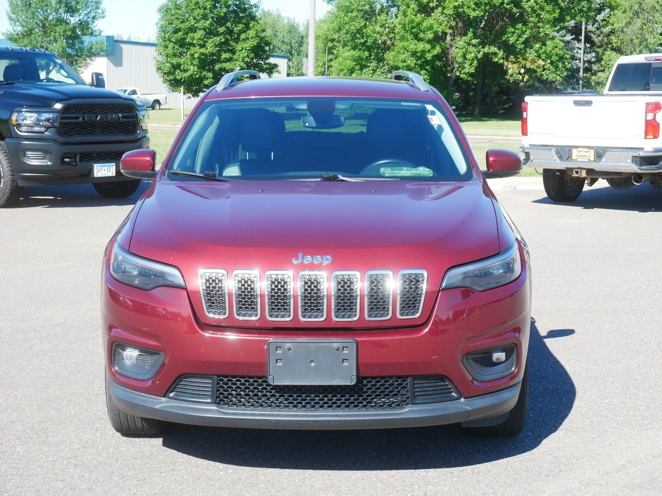 Used 2020 Velvet Red Pearlcoat Jeep Latitude Plus image 2
