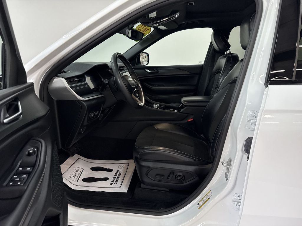 Used 2023 Bright White Clearcoat Jeep Altitude image 12