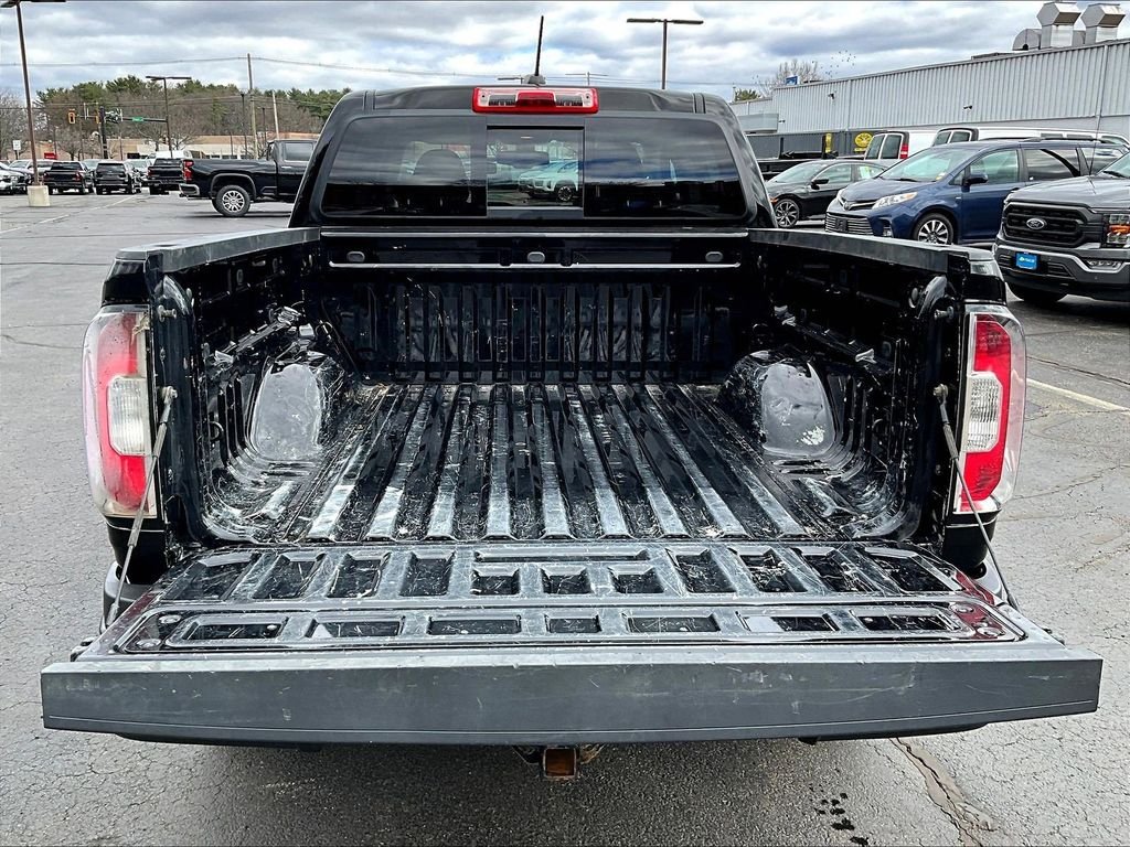 Used 2022 Black GMC AT4 w/Cloth image 30