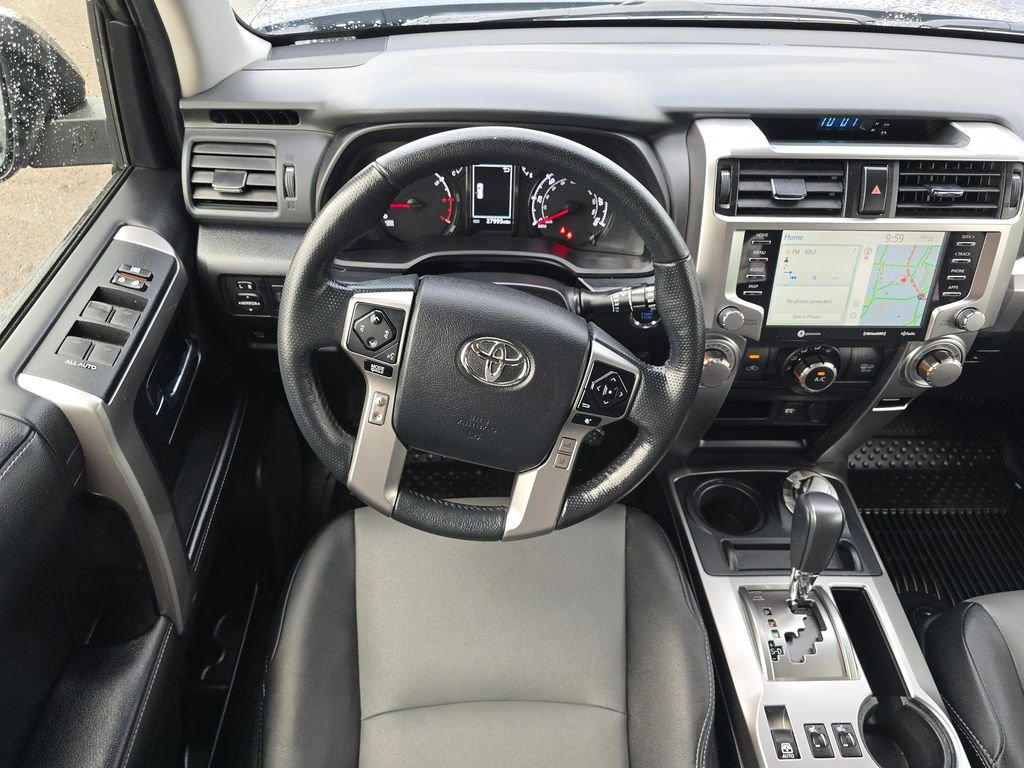 Used 2024  Toyota SR5 Premium image 17