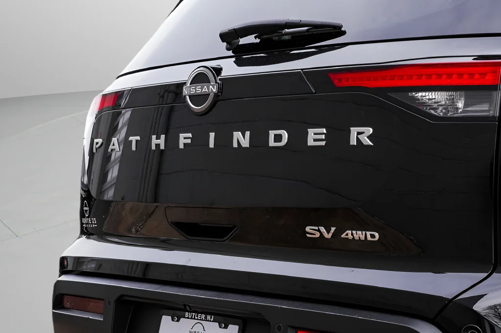 2024 Nissan Pathfinder SV - Photo 16